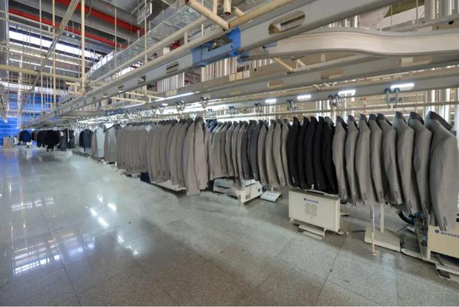 南山智尚服飾亮相世界智能大會 人工智能數字化展現中國時尚鞋帽零售新風向