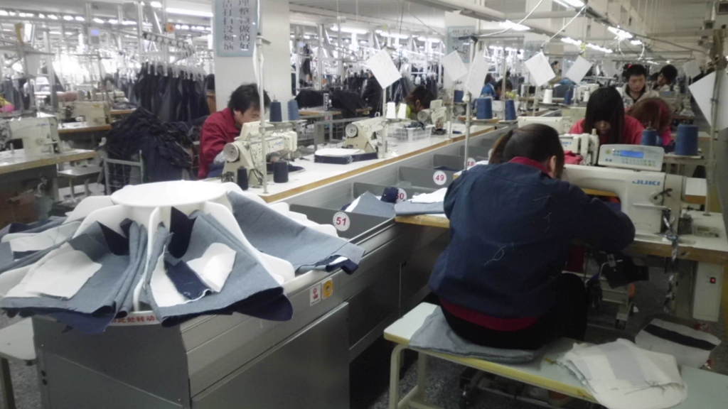 探索服裝鋁合金帶式節拍流水線 蘇州池久節能電氣解決方案